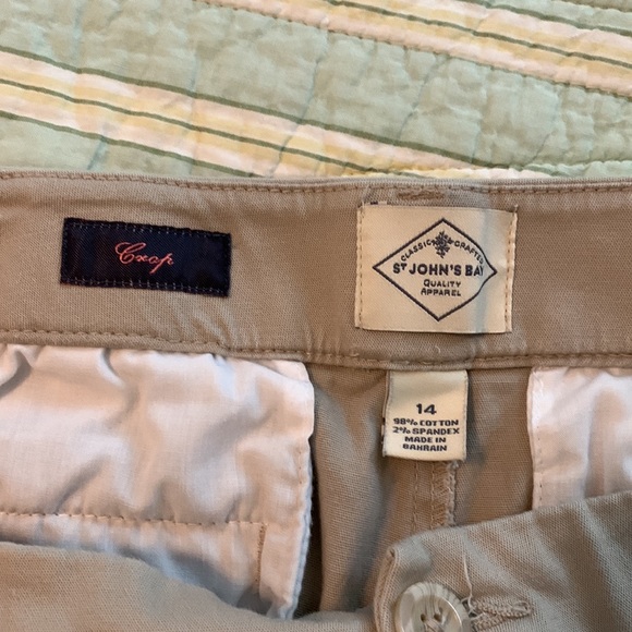 St John’s Bay khaki capri skimmers women’s size 14 - Picture 7 of 8